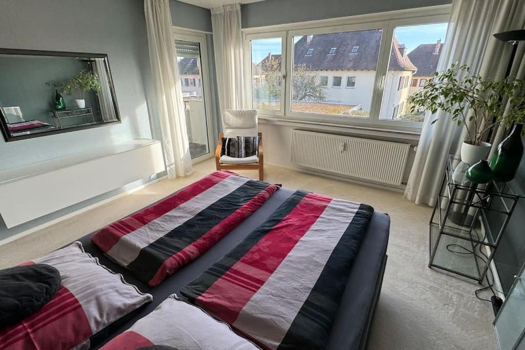 Monikas Home - Gemuetliche 3-Zimmer-Wohnung Im Herzen Von Böblingen Esterno foto