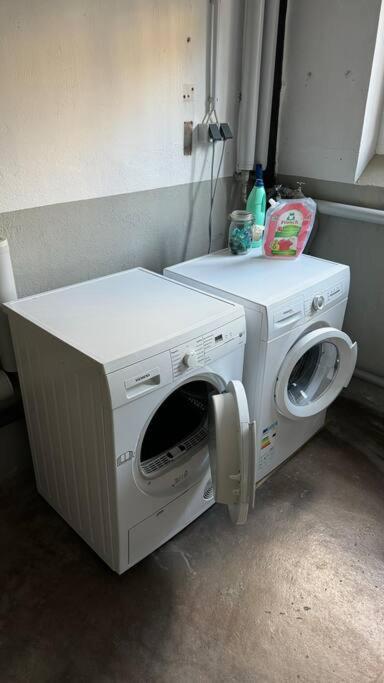 Monikas Home - Gemuetliche 3-Zimmer-Wohnung Im Herzen Von Böblingen Esterno foto